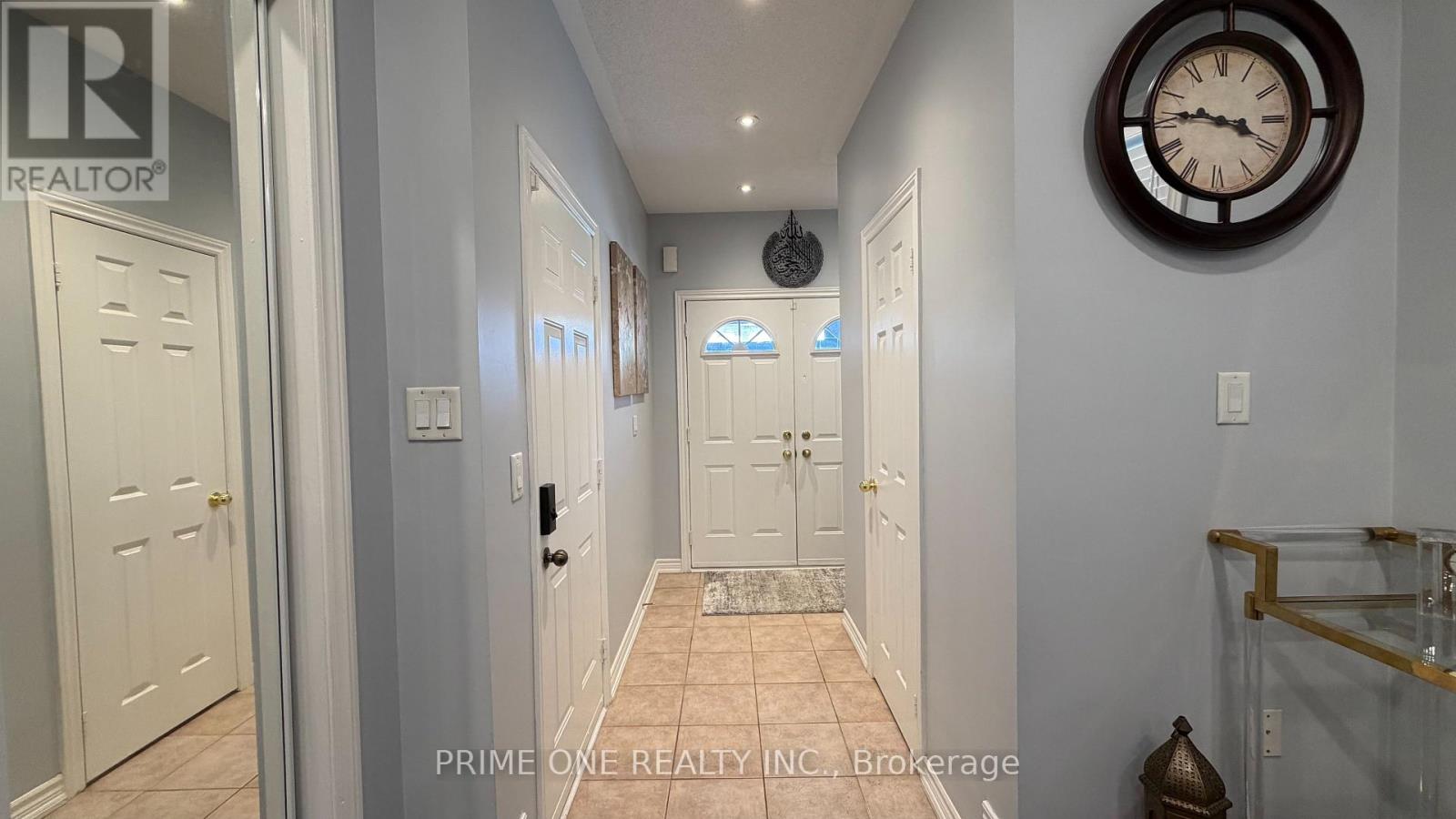 7124 Village Walk, Mississauga, Ontario  L5W 1X4 - Photo 5 - W13475996