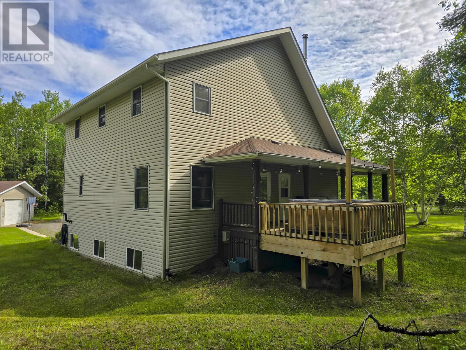 1862 Mackenzie Beach Ave, Thunder Bay, Ontario  P7A 0T6 - Photo 2 - TB2601563