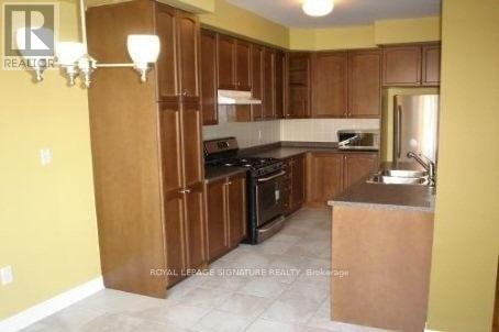 10 - 2295 Rochester Circle S, Oakville, Ontario  L6M 5C9 - Photo 4 - W13476232