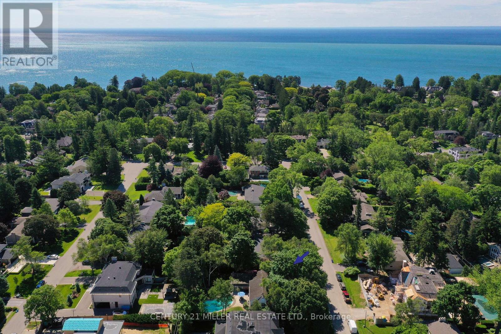 161 Dornie Road, Oakville, Ontario  L6J 4N7 - Photo 2 - W13476318