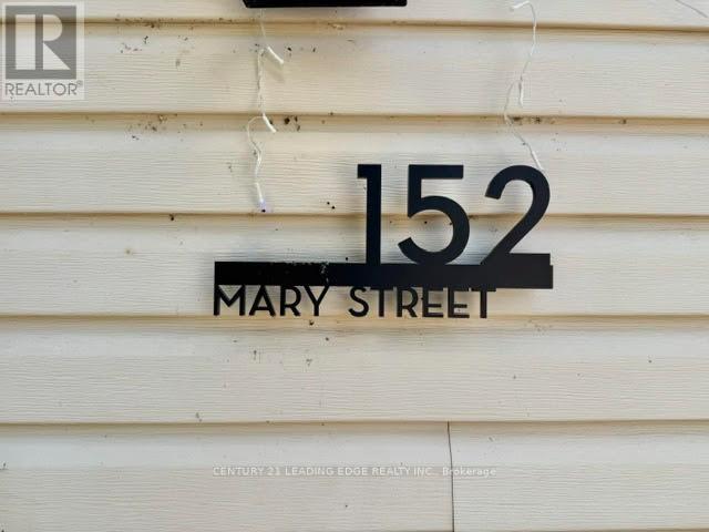 152 Mary Street, Thorold, Ontario  L2V 1J5 - Photo 2 - X13244048