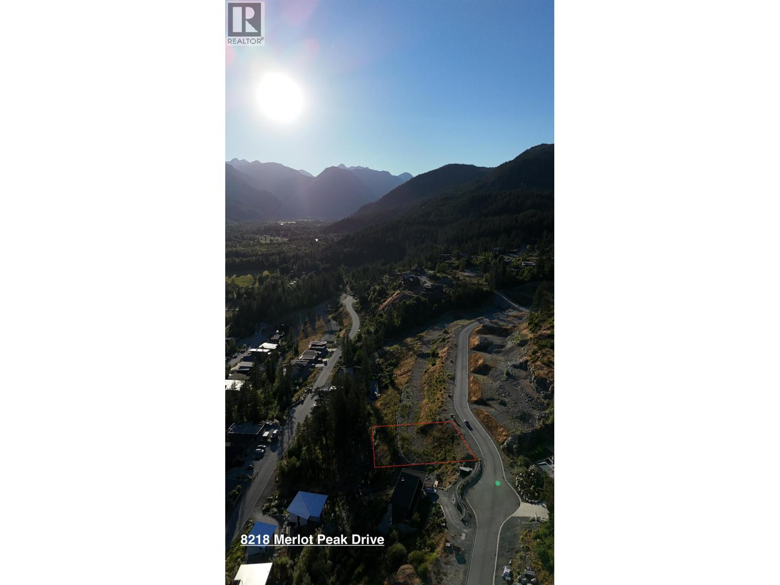 8218 Merlot Peak Drive, Pemberton, British Columbia  V0N 2L3 - Photo 4 - R3136021