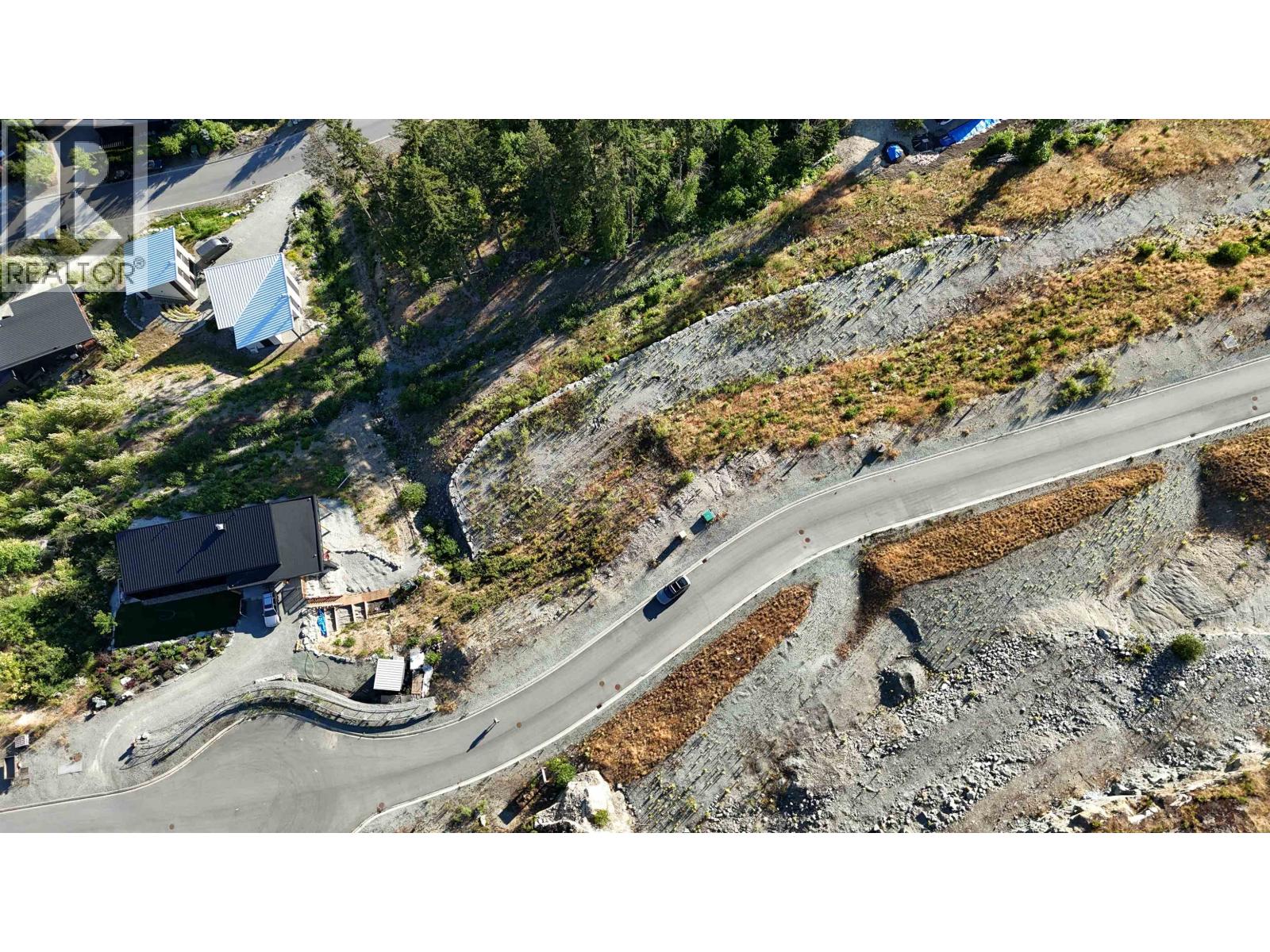 8218 Merlot Peak Drive, Pemberton, British Columbia  V0N 2L3 - Photo 9 - R3136021