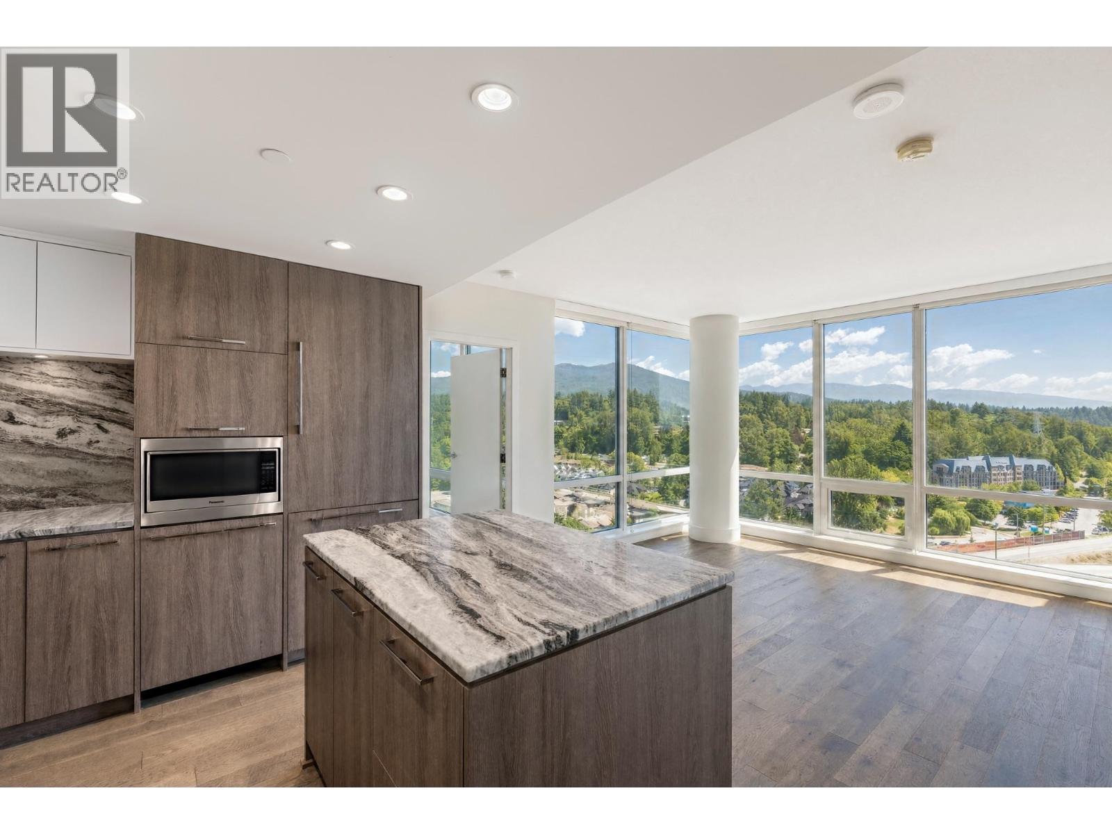 1702 680 SEYLYNN CRESCENT