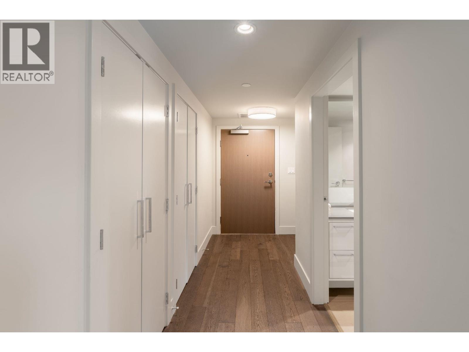 1702 680 Seylynn Crescent, North Vancouver, British Columbia  V7J 0B5 - Photo 10 - R3104760