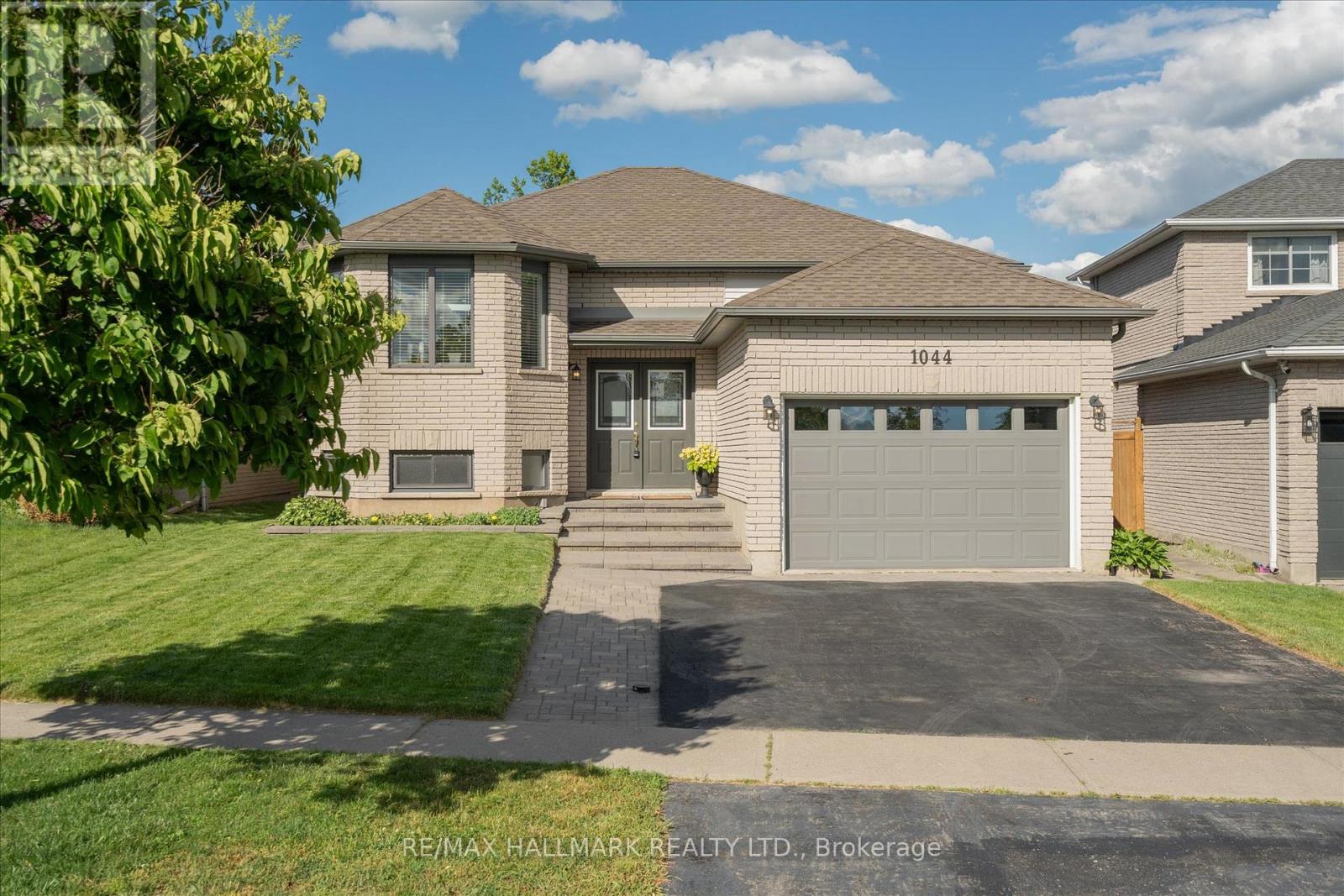 1044 RIDDELL AVENUE, Cobourg, Ontario
