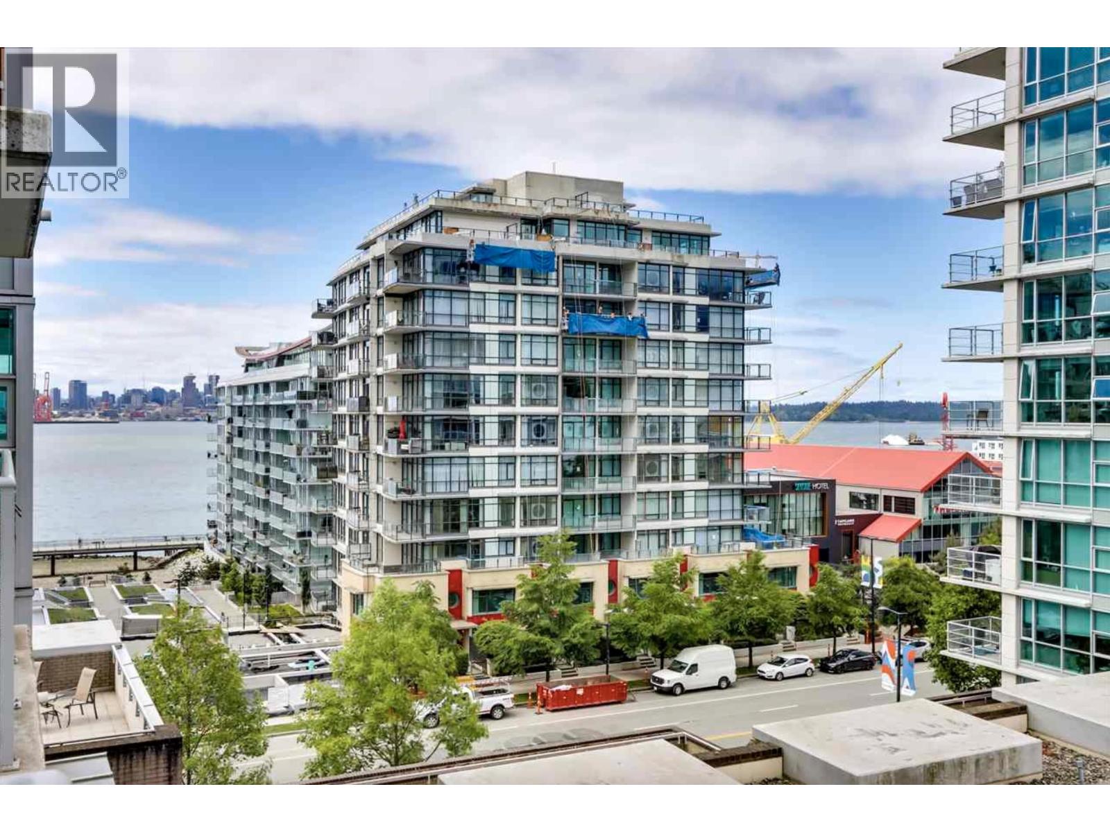 708 188 E Esplanade, North Vancouver, British Columbia  V7L 4Y1 - Photo 6 - R3138584