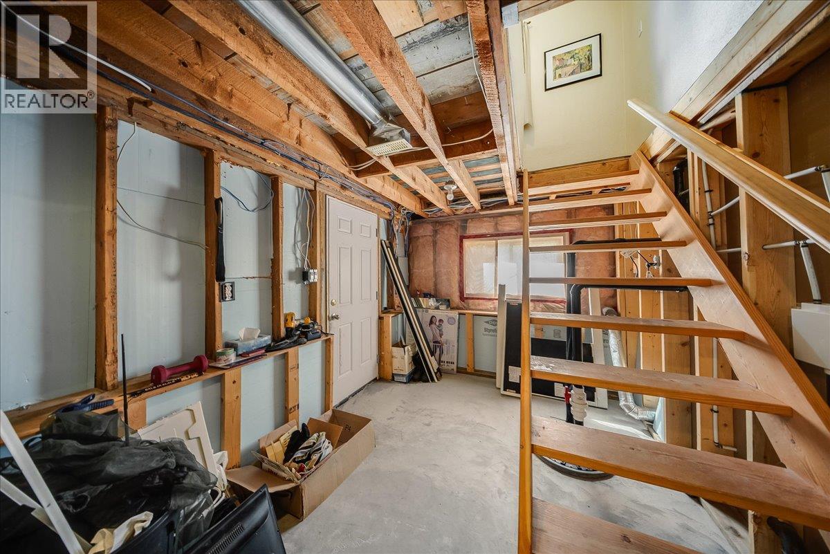 1200 Falls Road, Fruitvale, British Columbia  V0G 1P0 - Photo 21 - 10391990