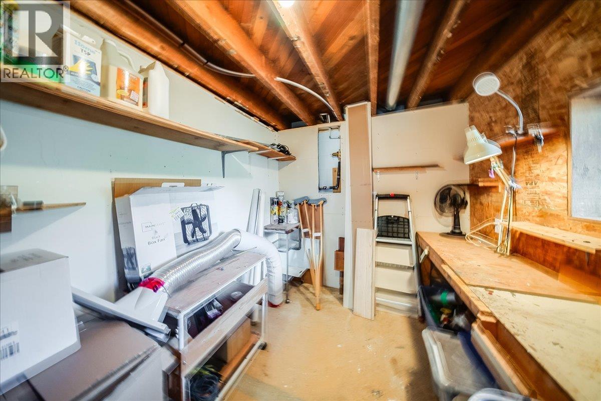1200 Falls Road, Fruitvale, British Columbia  V0G 1P0 - Photo 30 - 10391990