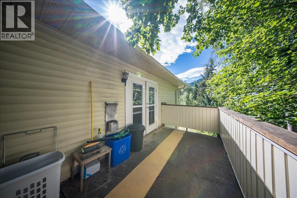 1200 Falls Road, Fruitvale, British Columbia  V0G 1P0 - Photo 48 - 10391990