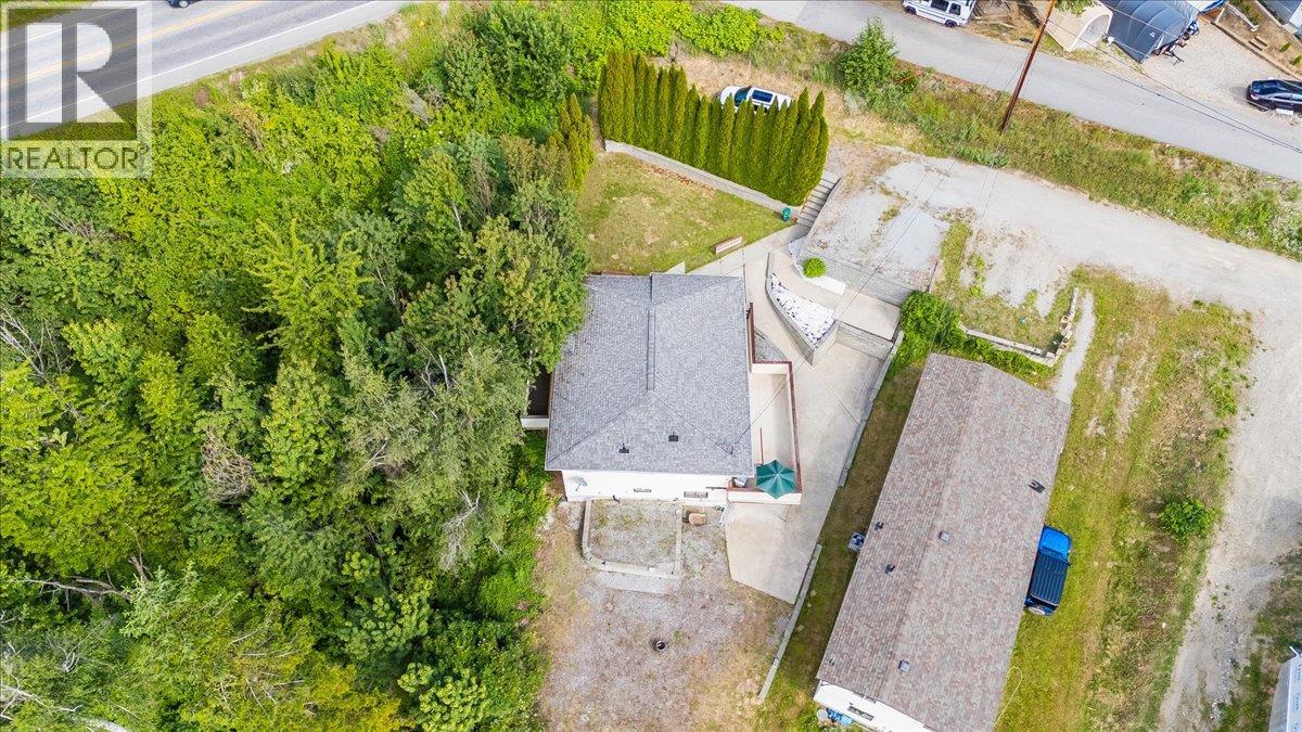 1200 Falls Road, Fruitvale, British Columbia  V0G 1P0 - Photo 33 - 10391990
