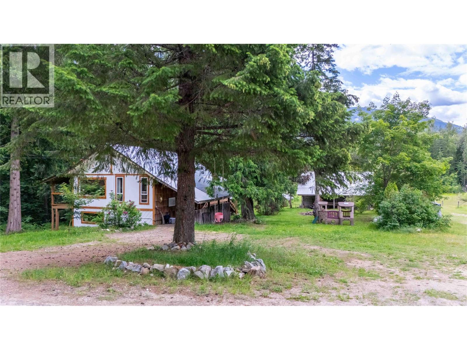 4752 Lybarger Road, Malakwa, British Columbia  V0E 2J0 - Photo 27 - 10392198