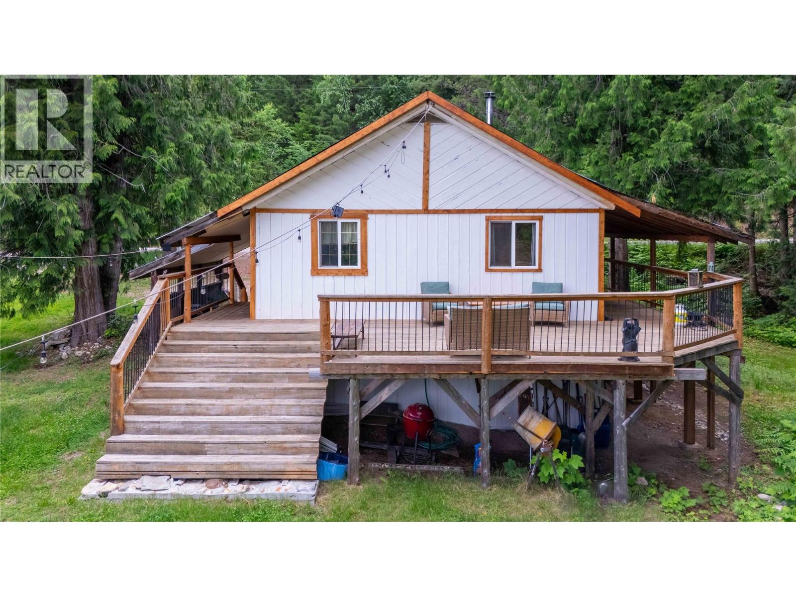 4752 Lybarger Road, Malakwa, British Columbia  V0E 2J0 - Photo 35 - 10392198