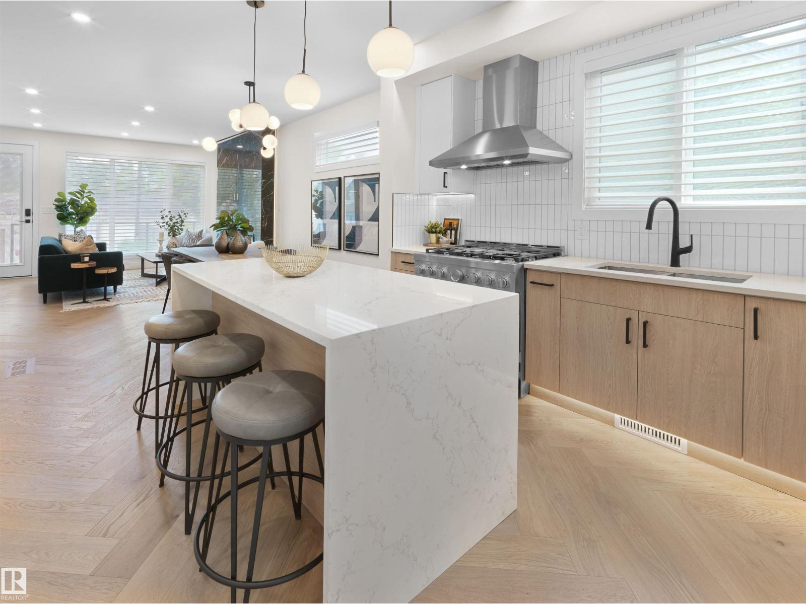 8134 77 Av NW, Edmonton, Alberta  T6C 0L2 - Photo 6 - E4495119