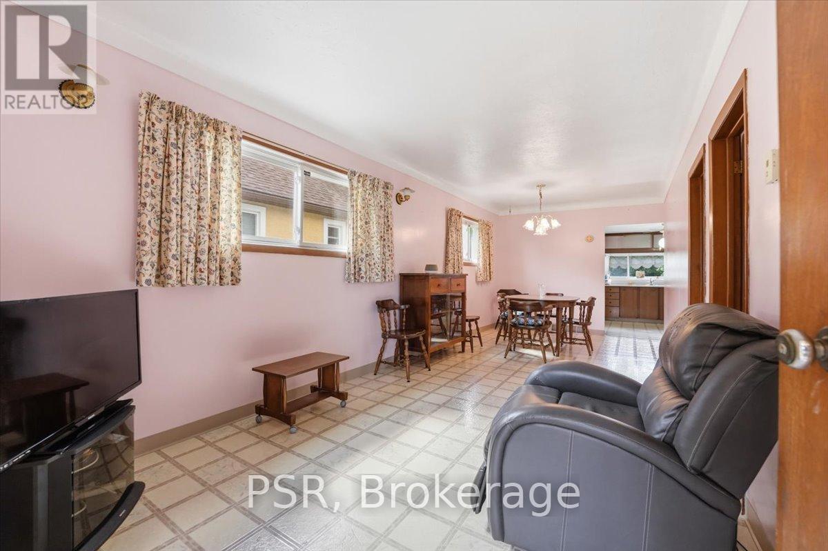 506 Broadway Street, Welland, Ontario  L3C 5M4 - Photo 8 - X13472790