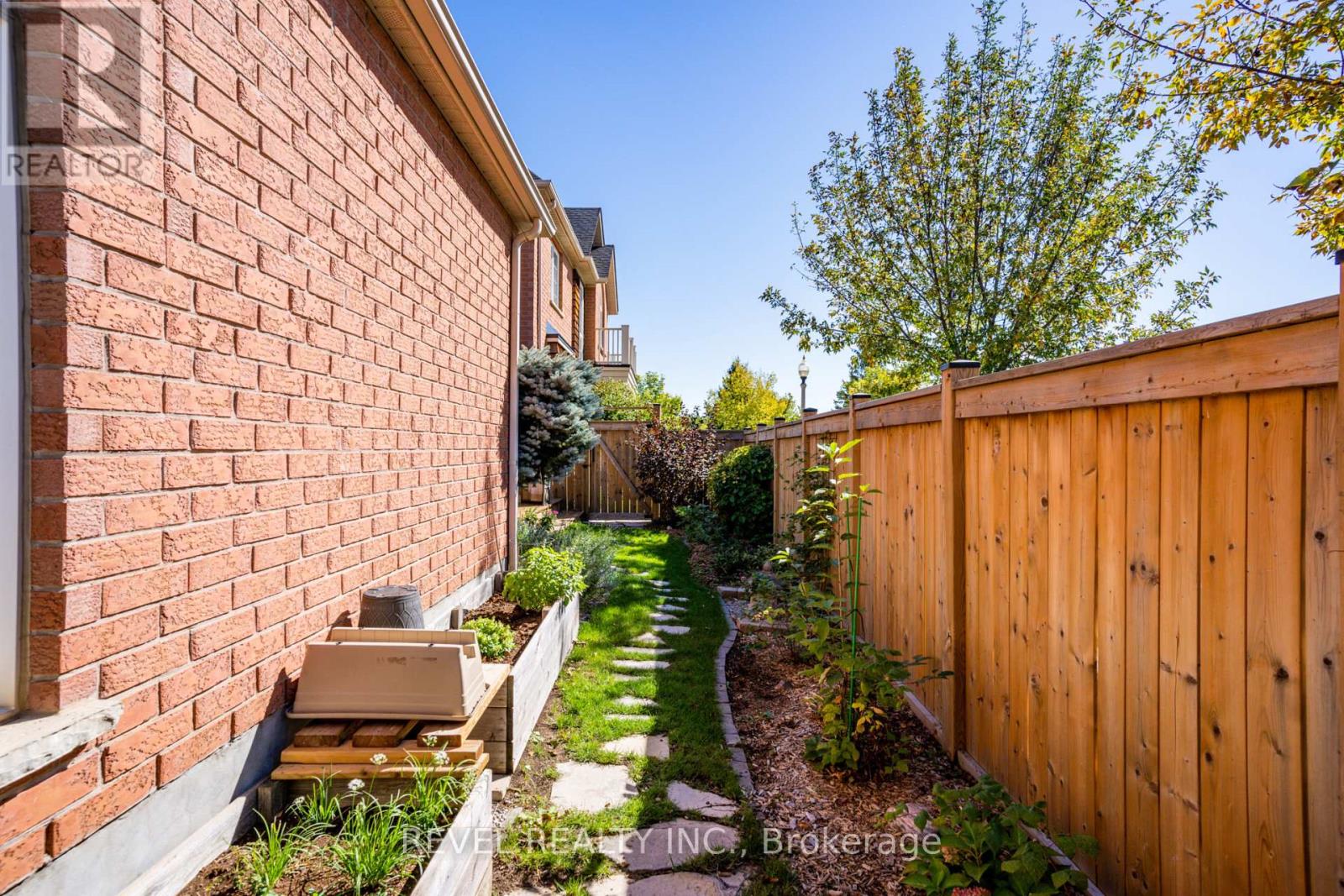 63 Westhampton Way, Hamilton, Ontario L8E 6C6 - Photo 48 - X13472816