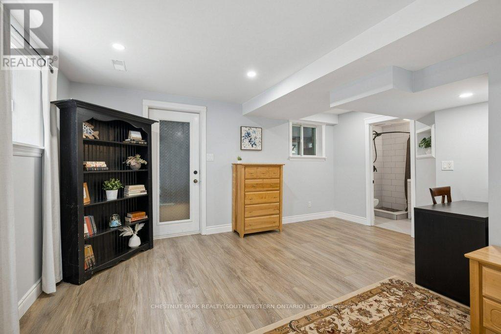 530 Penny Lane, Waterloo, Ontario  N2T 2L2 - Photo 30 - X13473080