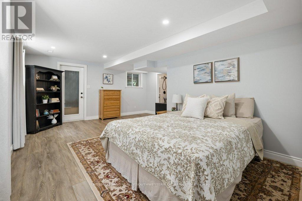530 Penny Lane, Waterloo, Ontario  N2T 2L2 - Photo 29 - X13473080