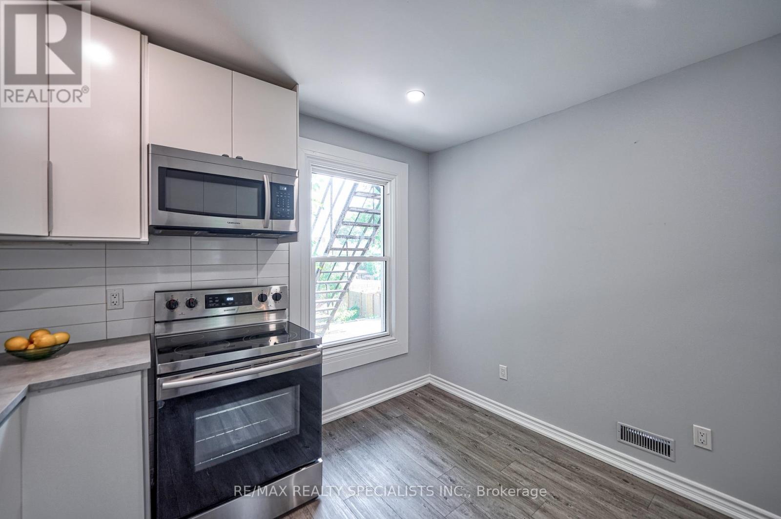 108 Victoria Avenue N, Hamilton, Ontario  L8L 5E5 - Photo 22 - X13473090