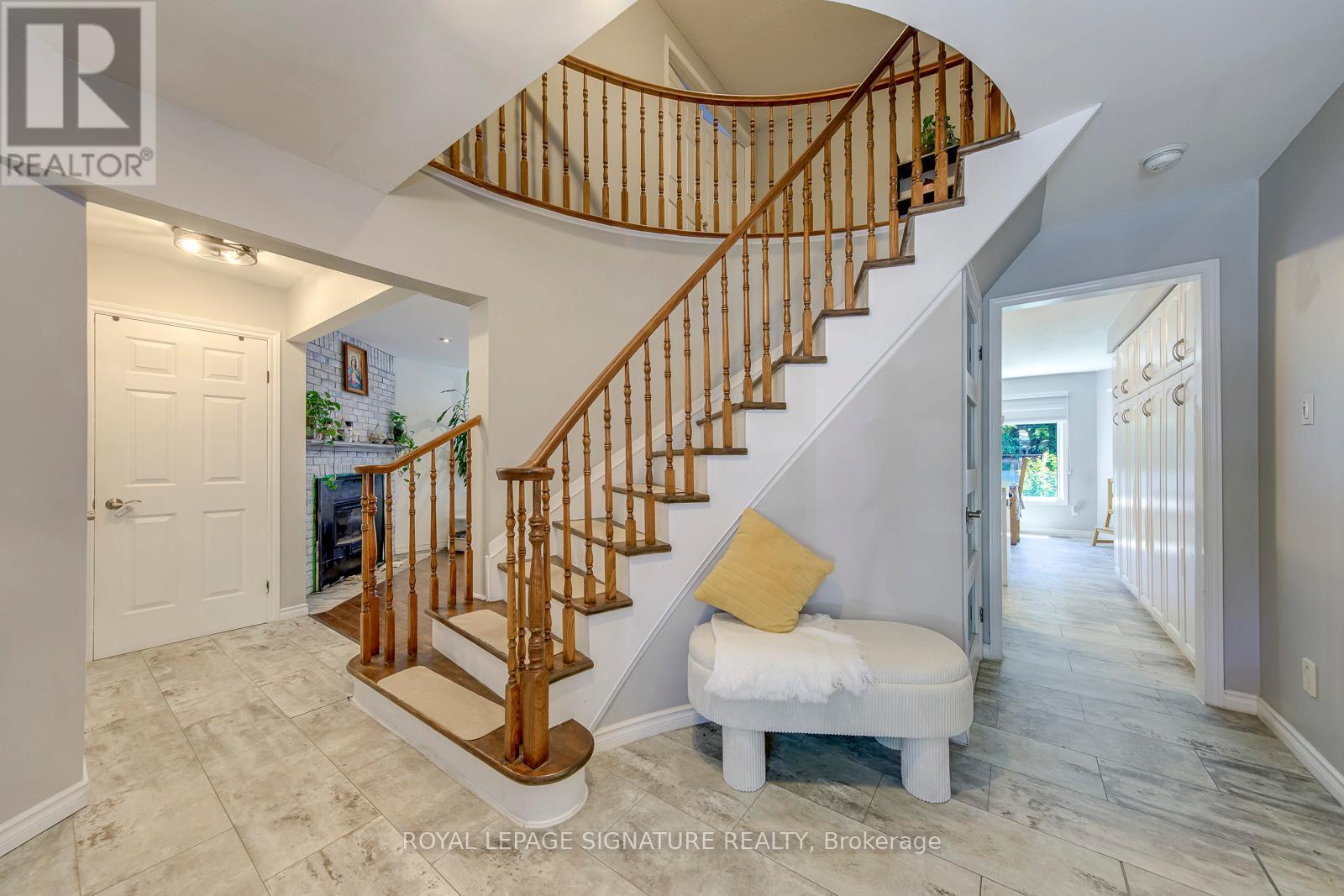 54 Randolf Court, Hamilton, Ontario  L8W 2Z8 - Photo 4 - X13473154