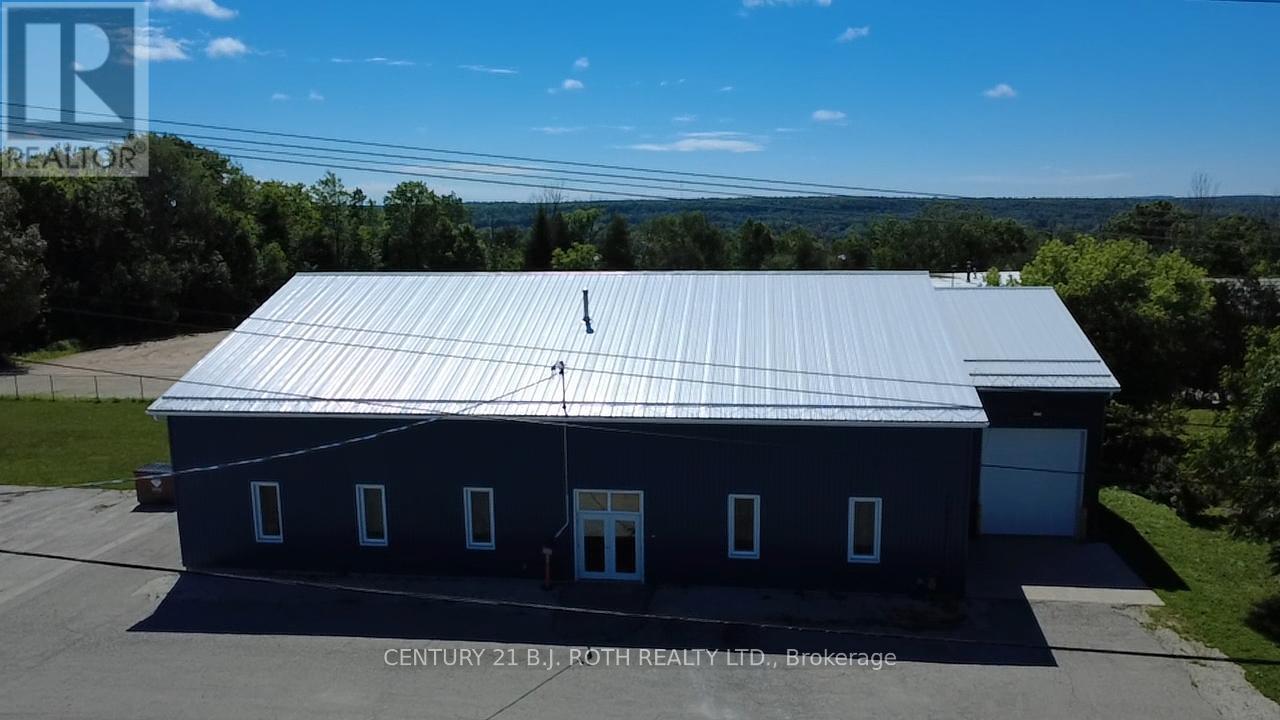 240 9th Avenue E, Owen Sound, Ontario  N4K 2A3 - Photo 2 - X13473456