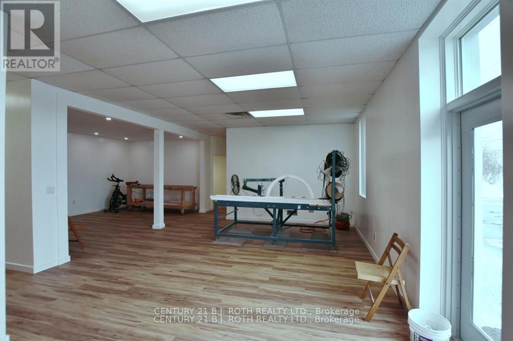 240 9th Avenue E, Owen Sound, Ontario  N4K 2A3 - Photo 11 - X13473456