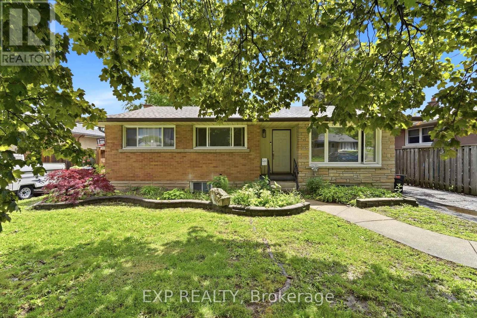 MAIN - 133 KINGSLEA DRIVE, Hamilton, Ontario