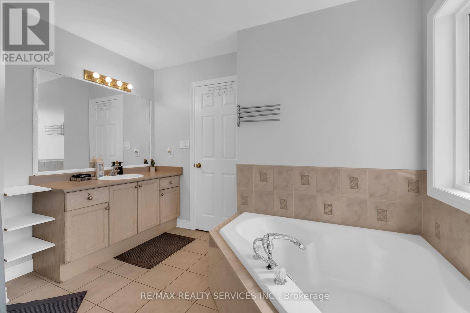 7009 Kalar Road, Niagara Falls, Ontario  L2H 3J6 - Photo 24 - X13473556