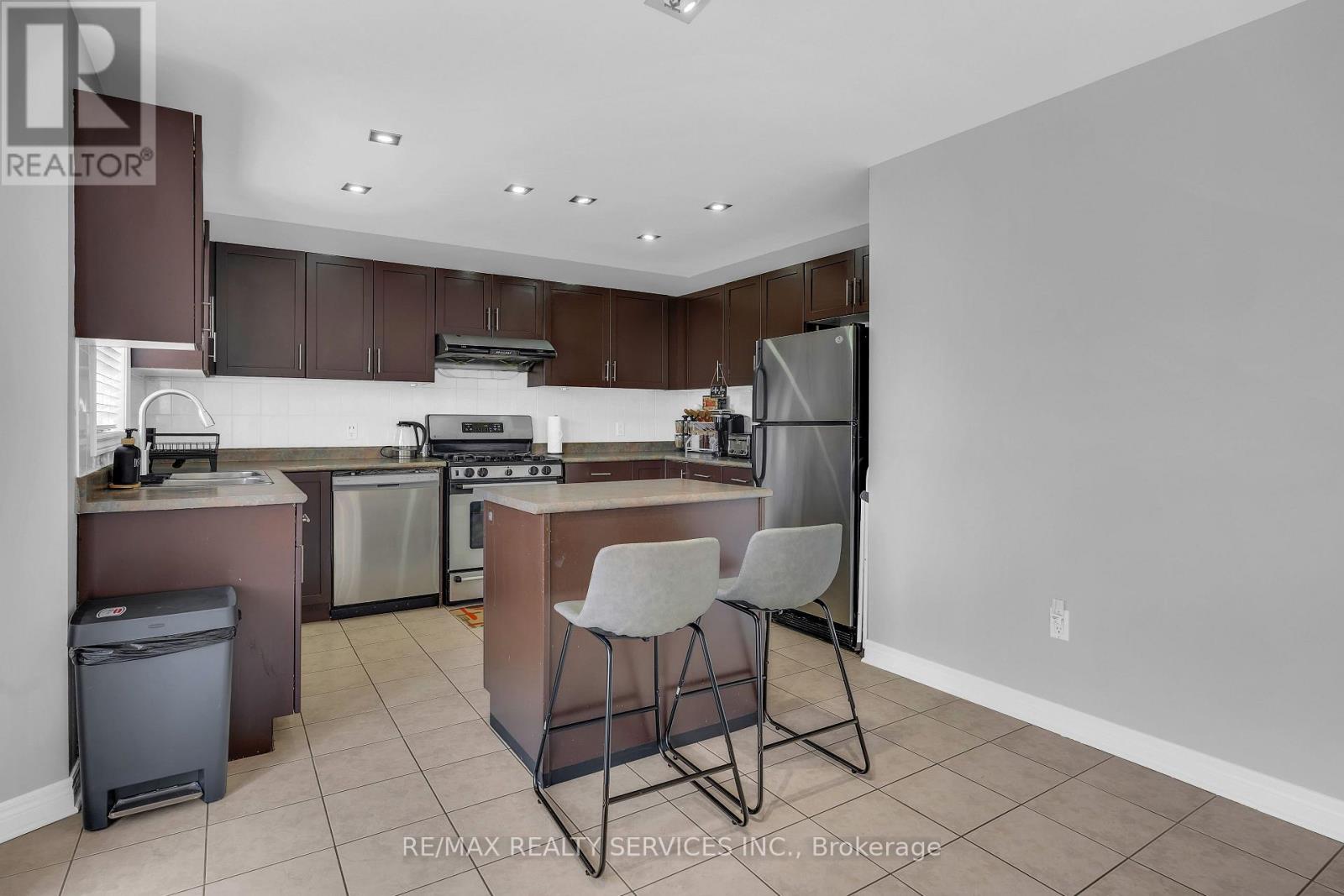 7009 Kalar Road, Niagara Falls, Ontario  L2H 3J6 - Photo 9 - X13473556