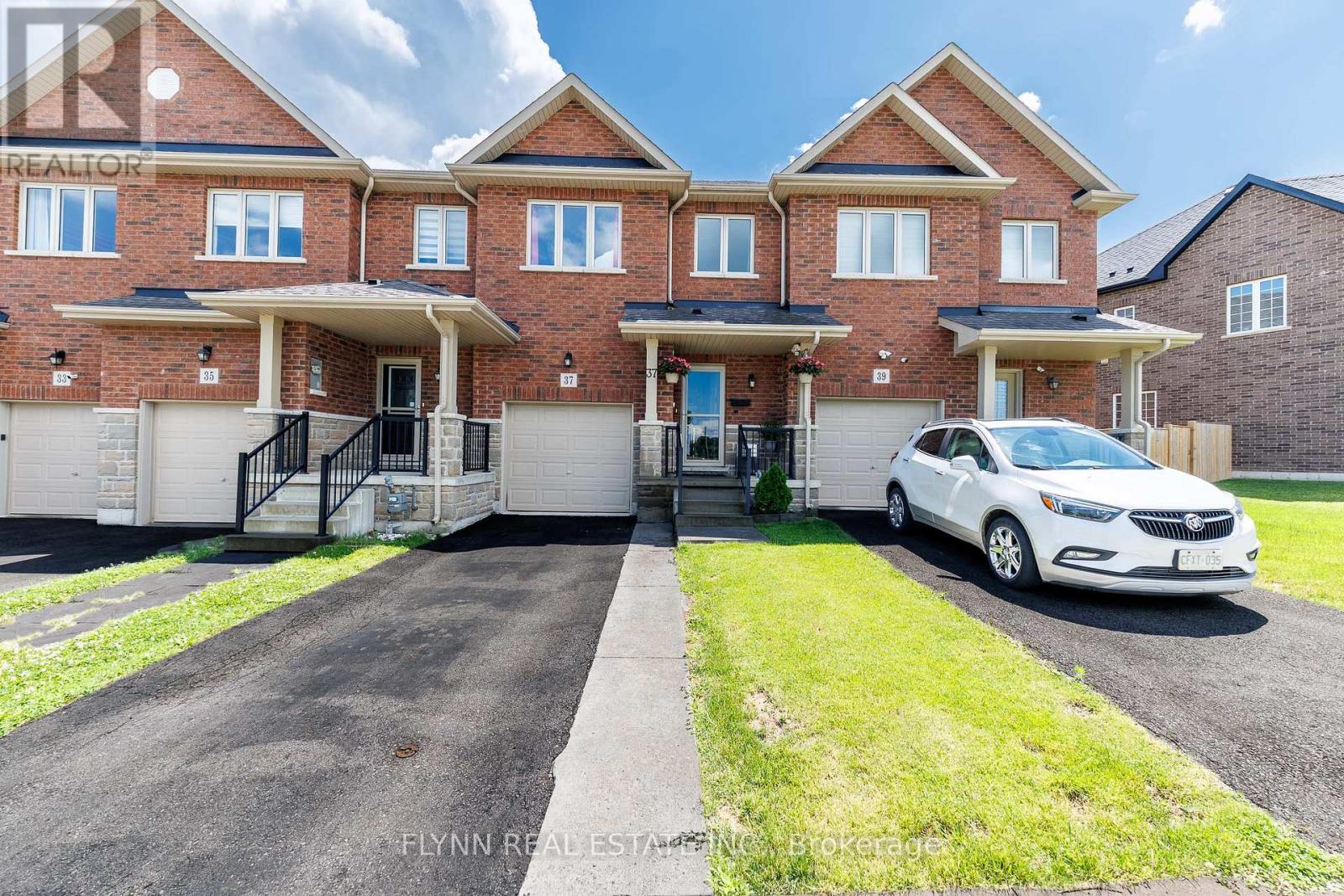 37 Sunset Way, Thorold, Ontario  L2V 0C7 - Photo 2 - X13473654