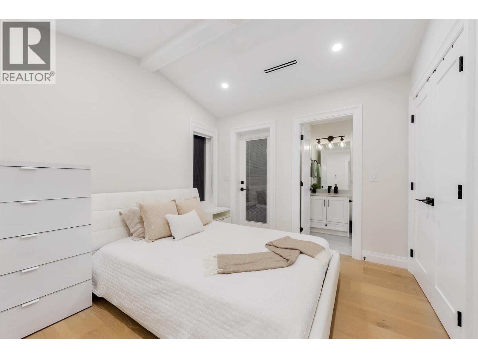 1395 W 21st Street, North Vancouver, British Columbia V7P 2E1 - Photo 14 - R3138629