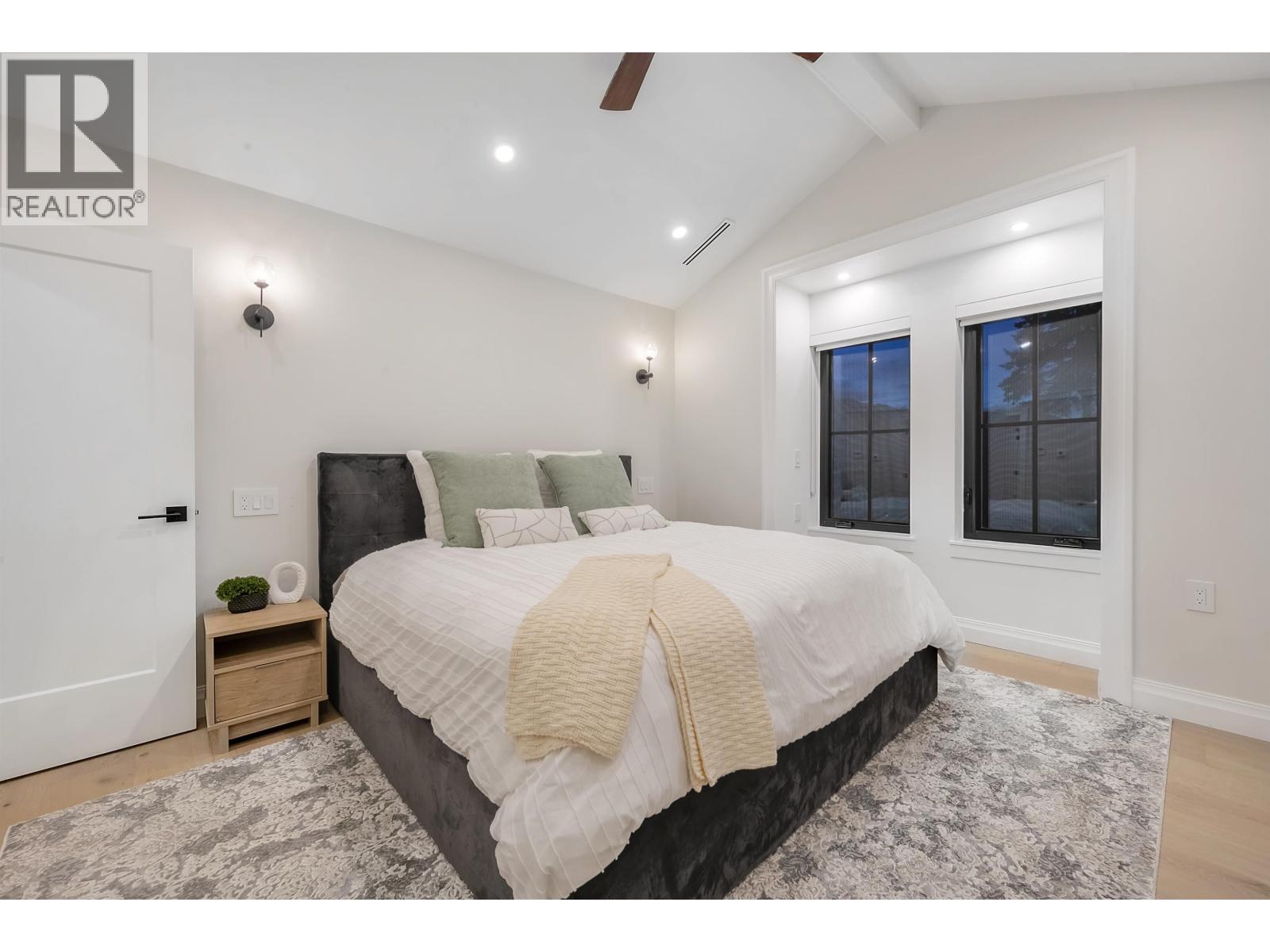 1395 W 21st Street, North Vancouver, British Columbia V7P 2E1 - Photo 11 - R3138629