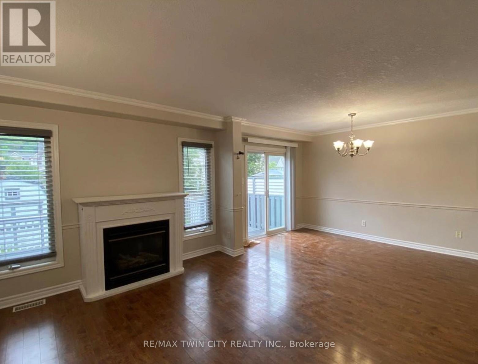 530 Peach Blossom Court, Kitchener, Ontario  N2E 3Z8 - Photo 5 - X13473620