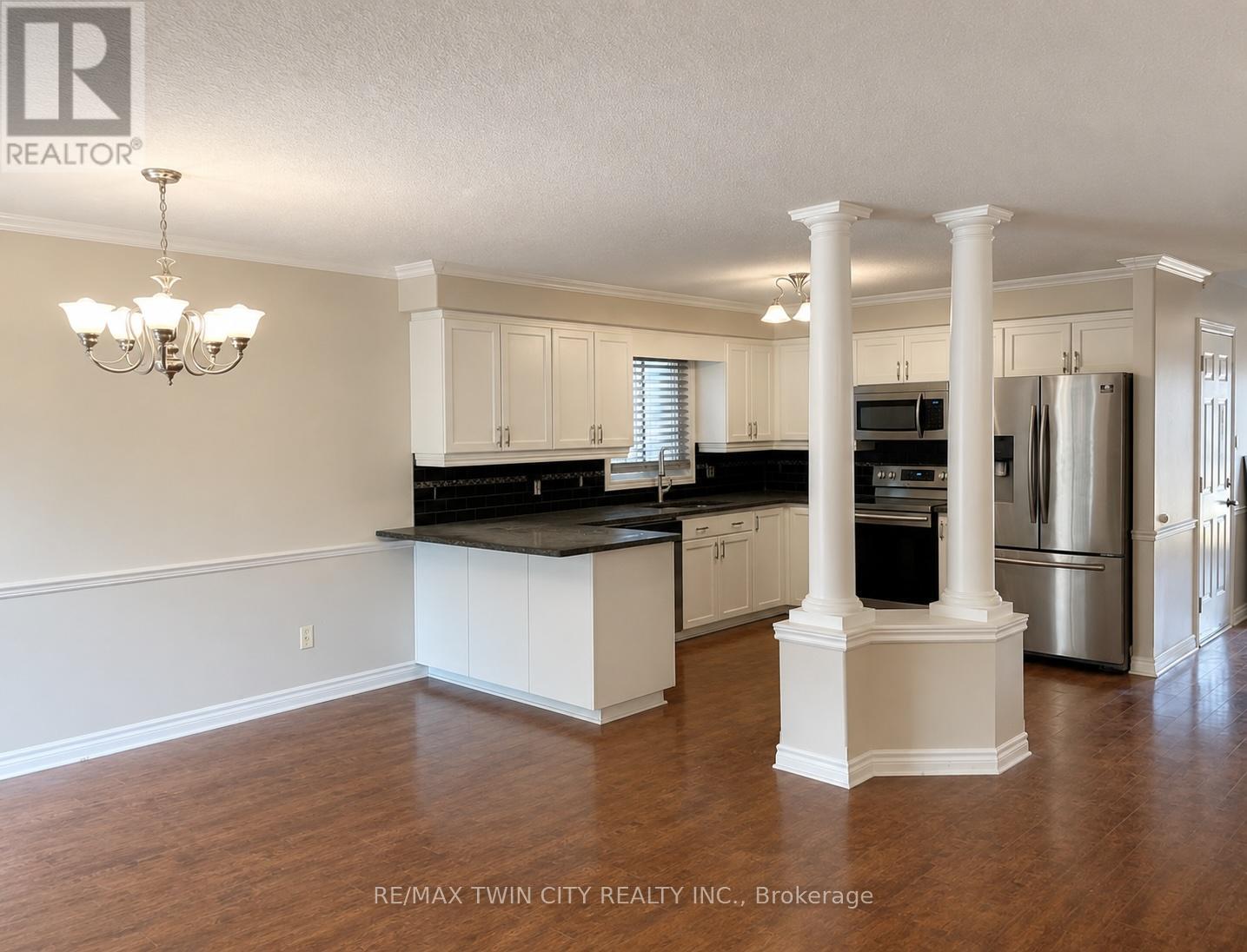 530 Peach Blossom Court, Kitchener, Ontario  N2E 3Z8 - Photo 6 - X13473620