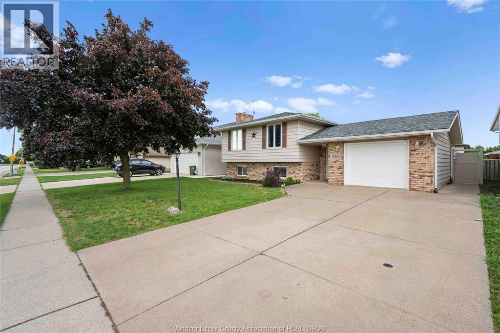 12184 McNorton, Tecumseh, Ontario