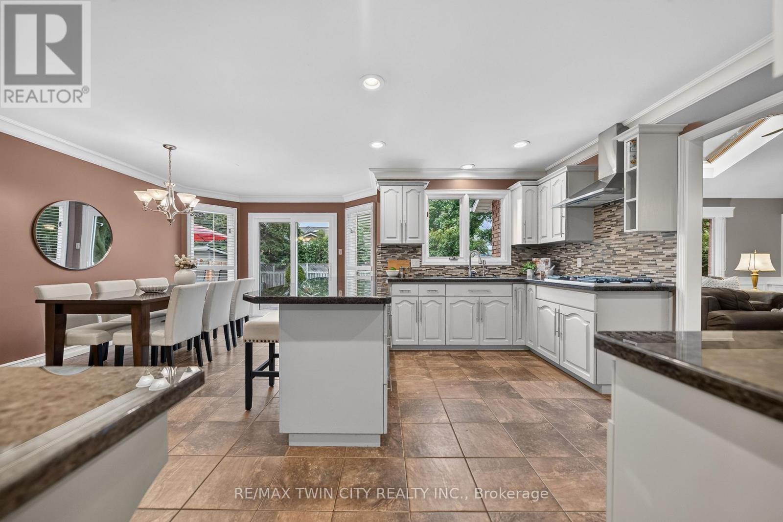 612 Stonebury Crescent, Waterloo, Ontario  N2K 3R1 - Photo 16 - X13474932