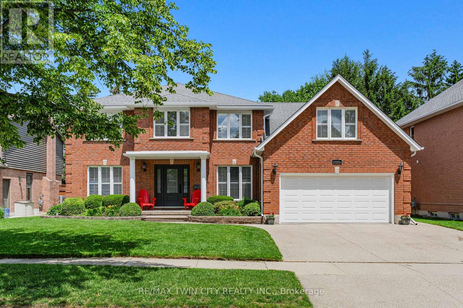 612 Stonebury Crescent, Waterloo, Ontario  N2K 3R1 - Photo 4 - X13474932