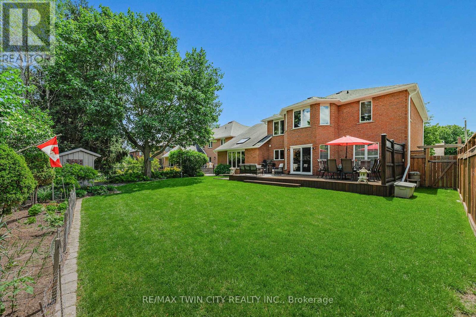 612 Stonebury Crescent, Waterloo, Ontario  N2K 3R1 - Photo 47 - X13474932