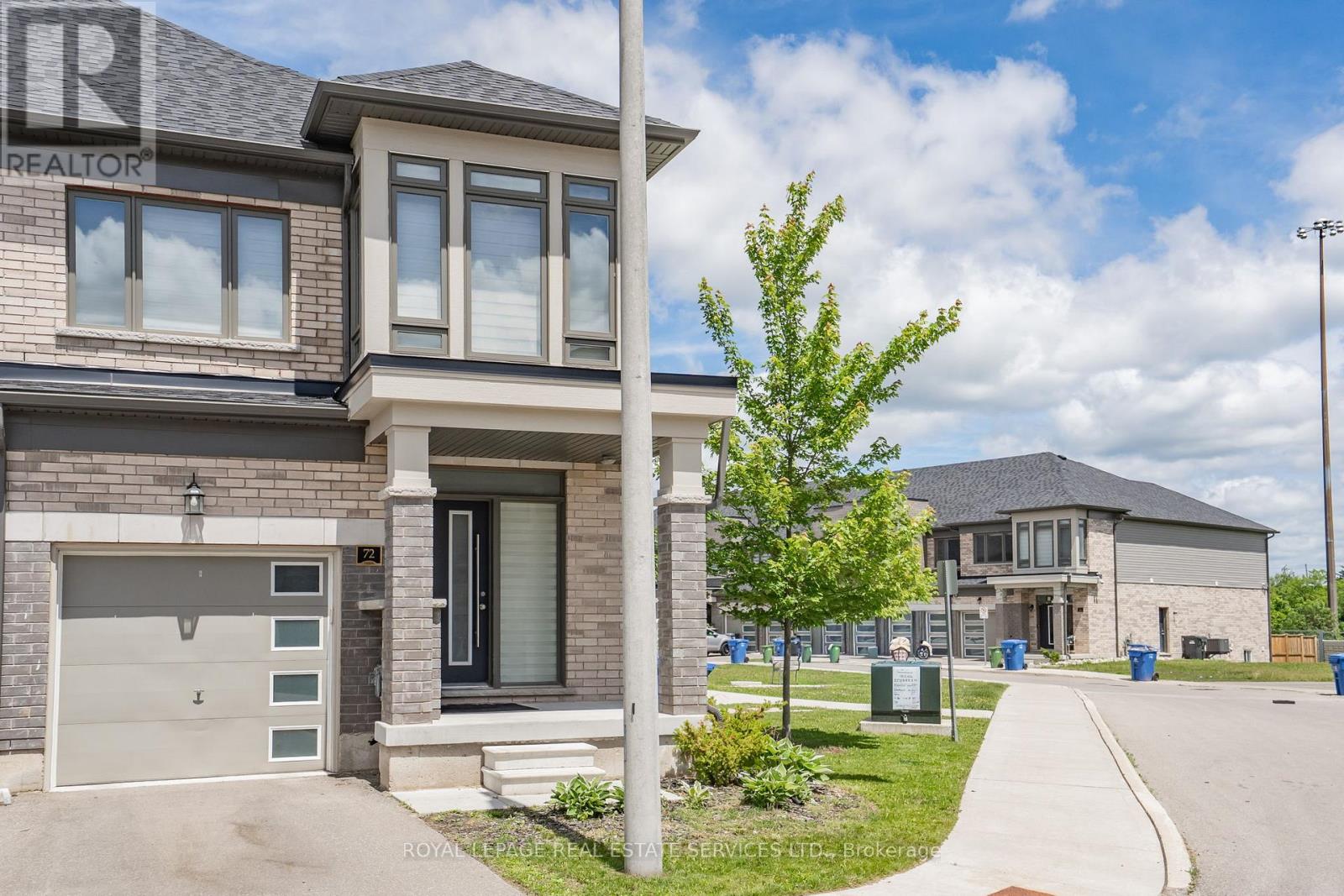 72 - 166 DEERPATH DRIVE, Guelph, Ontario