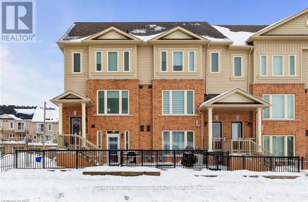 218 Law Drive, Guelph, Ontario  N1E 0P6 - Photo 4 - X13475272