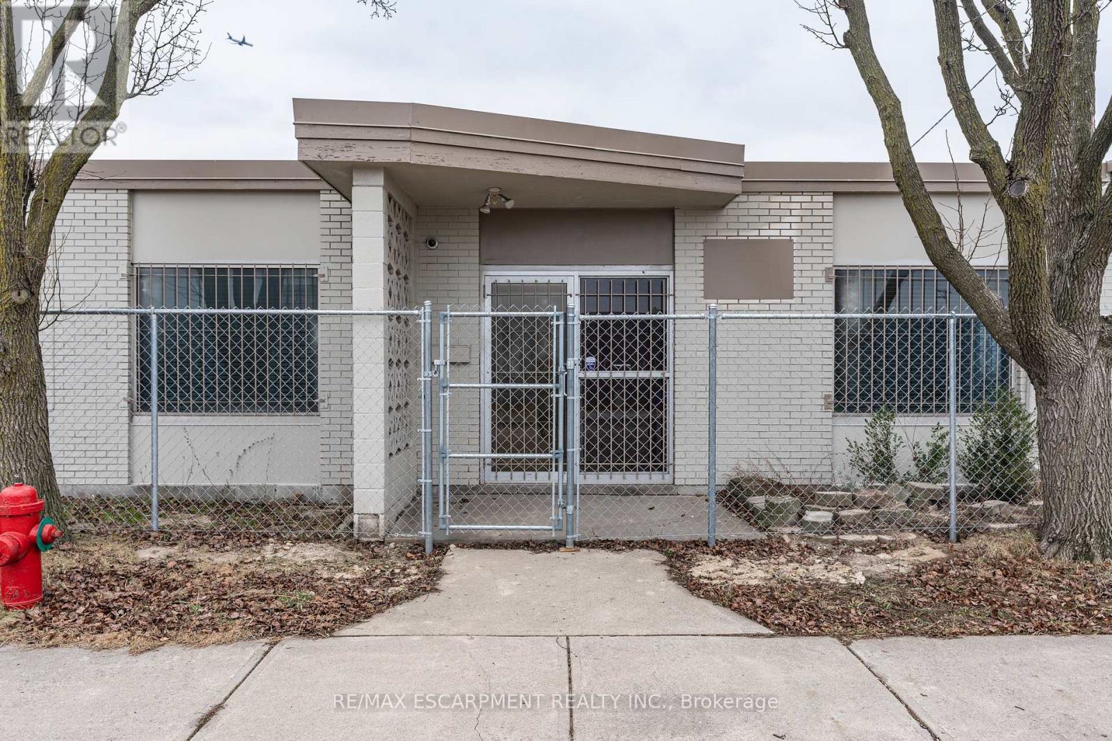 18 Linden Street, Hamilton, Ontario  L8L 3H6 - Photo 4 - X13476116