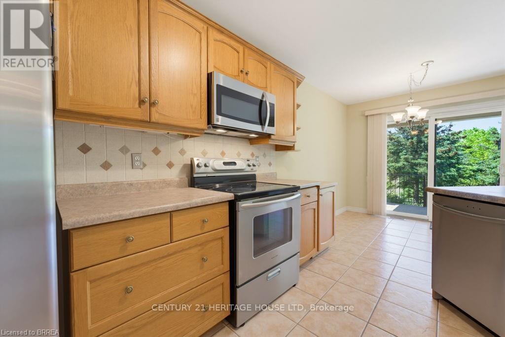 30 Cobblestone Drive, Brant, Ontario  N3L 4G1 - Photo 8 - X13475344