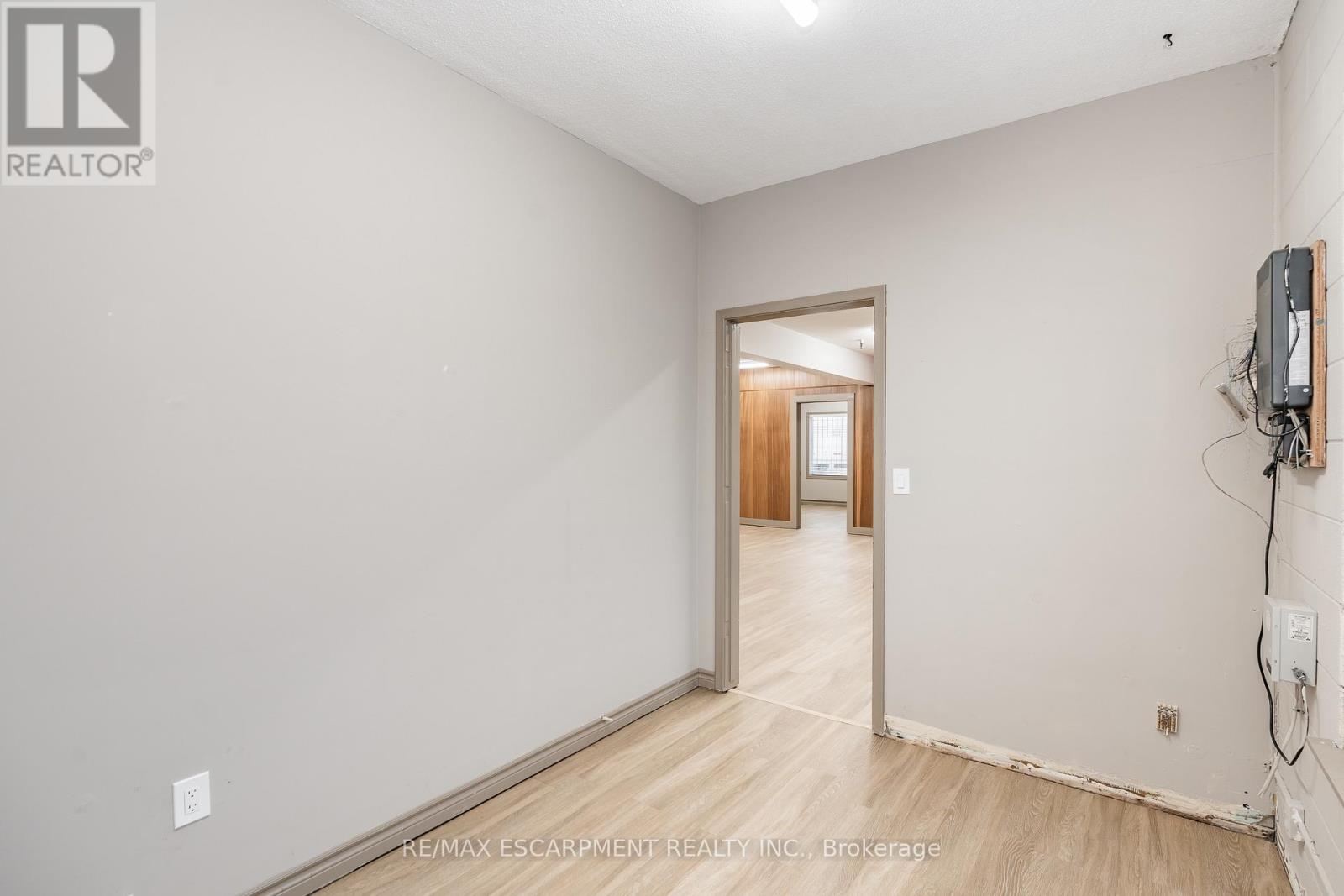 18 Linden Street, Hamilton, Ontario  L8L 3H6 - Photo 12 - X13476116