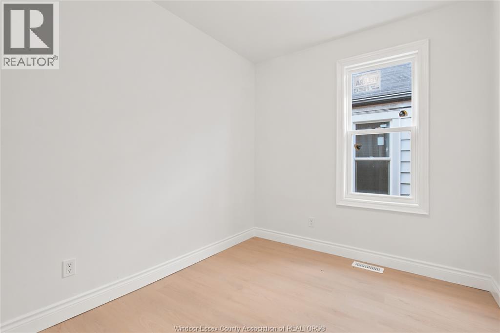 1030 Oak Street, Windsor, Ontario  N9A 5G4 - Photo 11 - 26014802