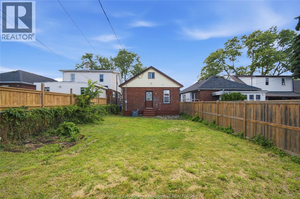 1030 Oak Street, Windsor, Ontario  N9A 5G4 - Photo 17 - 26014802