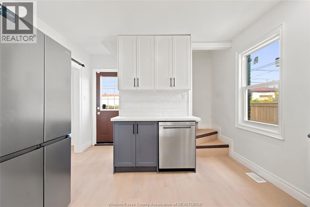 1030 Oak Street, Windsor, Ontario  N9A 5G4 - Photo 8 - 26014802