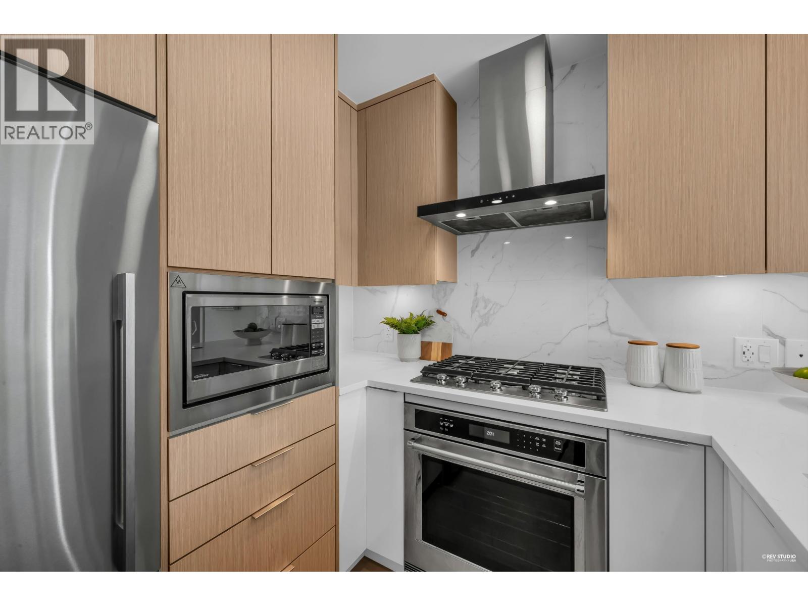 1107 699 Whiting Way, Coquitlam, British Columbia  V3J 0N7 - Photo 12 - R3138483