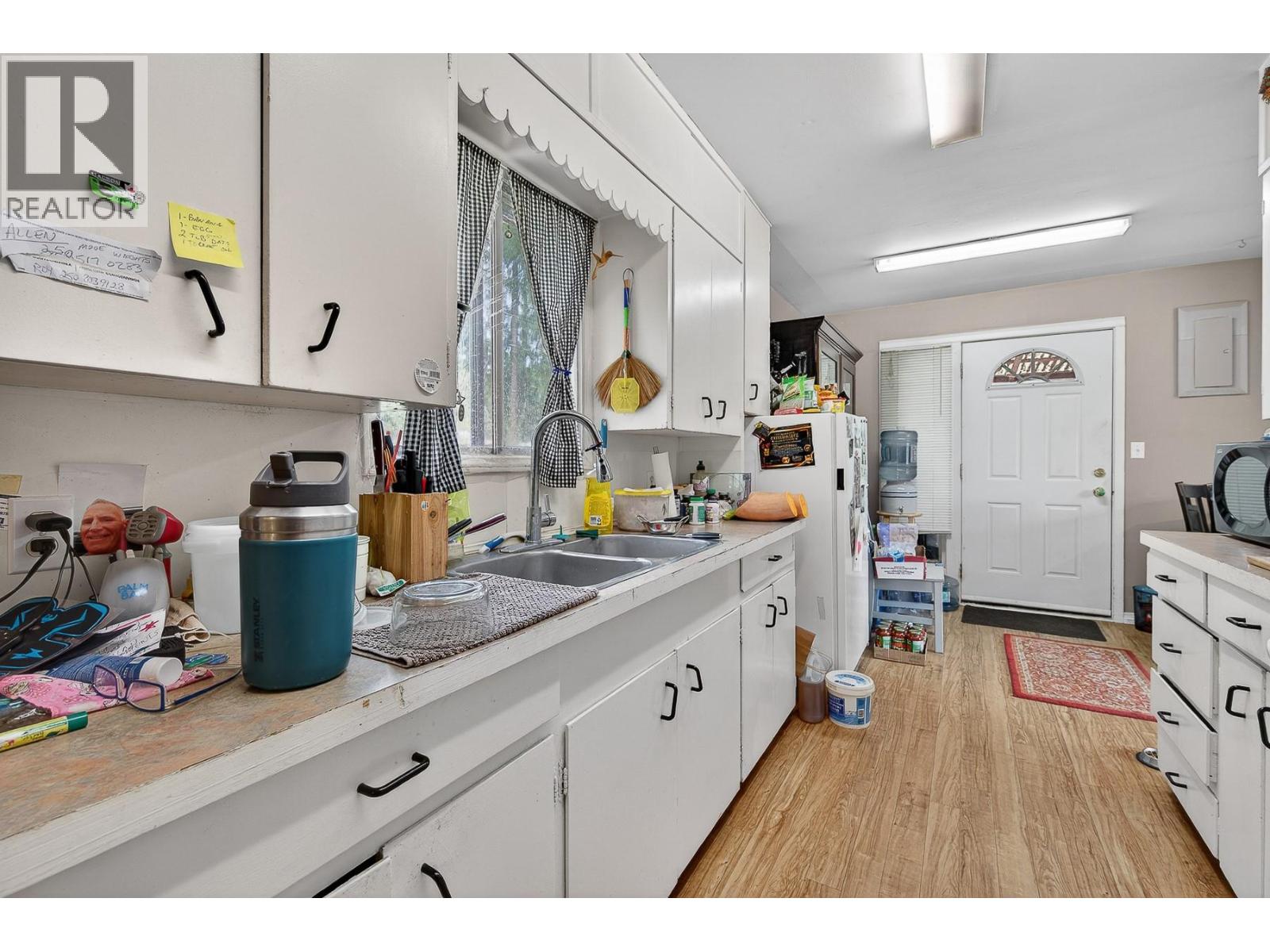 7909/7913 Hudson Road, Salmon Arm, British Columbia  V1E 2P9 - Photo 32 - 10386812