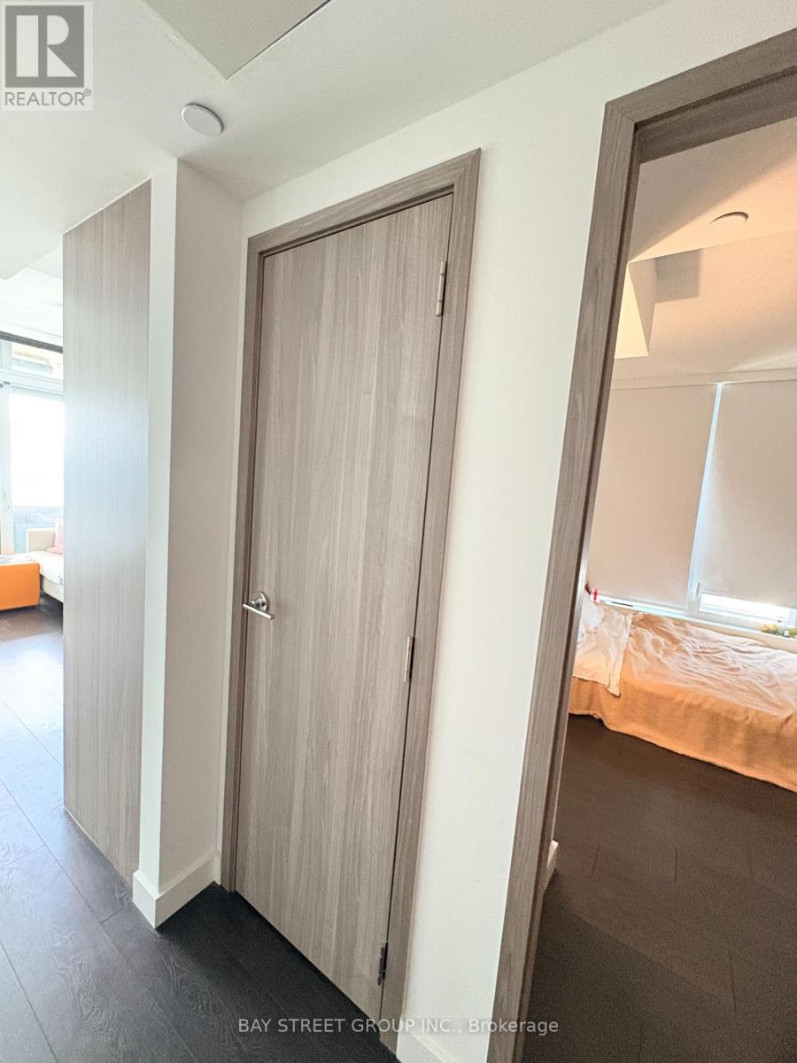 4905 - 3 Concord Cityplace Way, Toronto, Ontario  M5V 0X4 - Photo 35 - C13089726