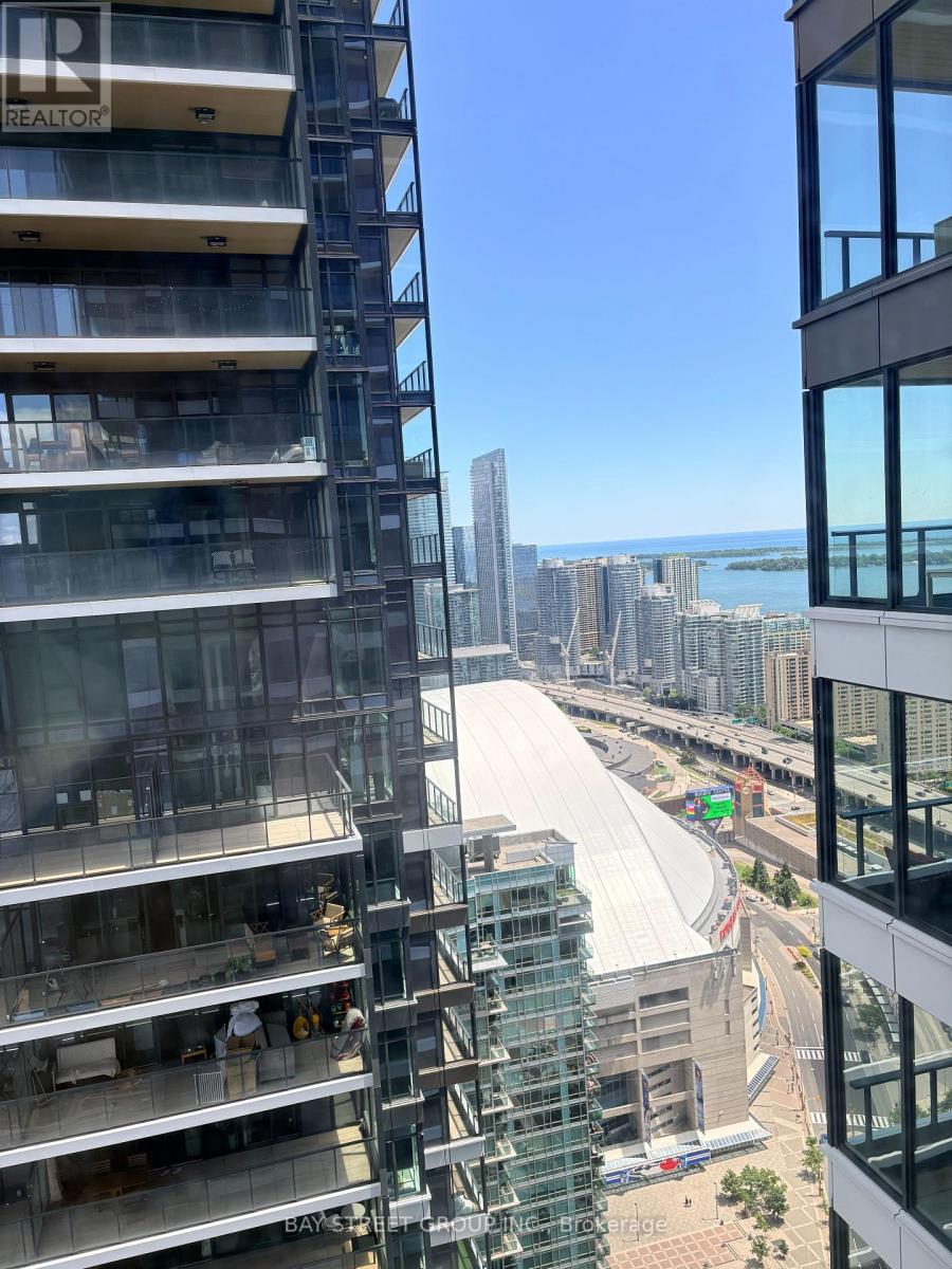 4905 - 3 Concord Cityplace Way, Toronto, Ontario  M5V 0X4 - Photo 25 - C13089726